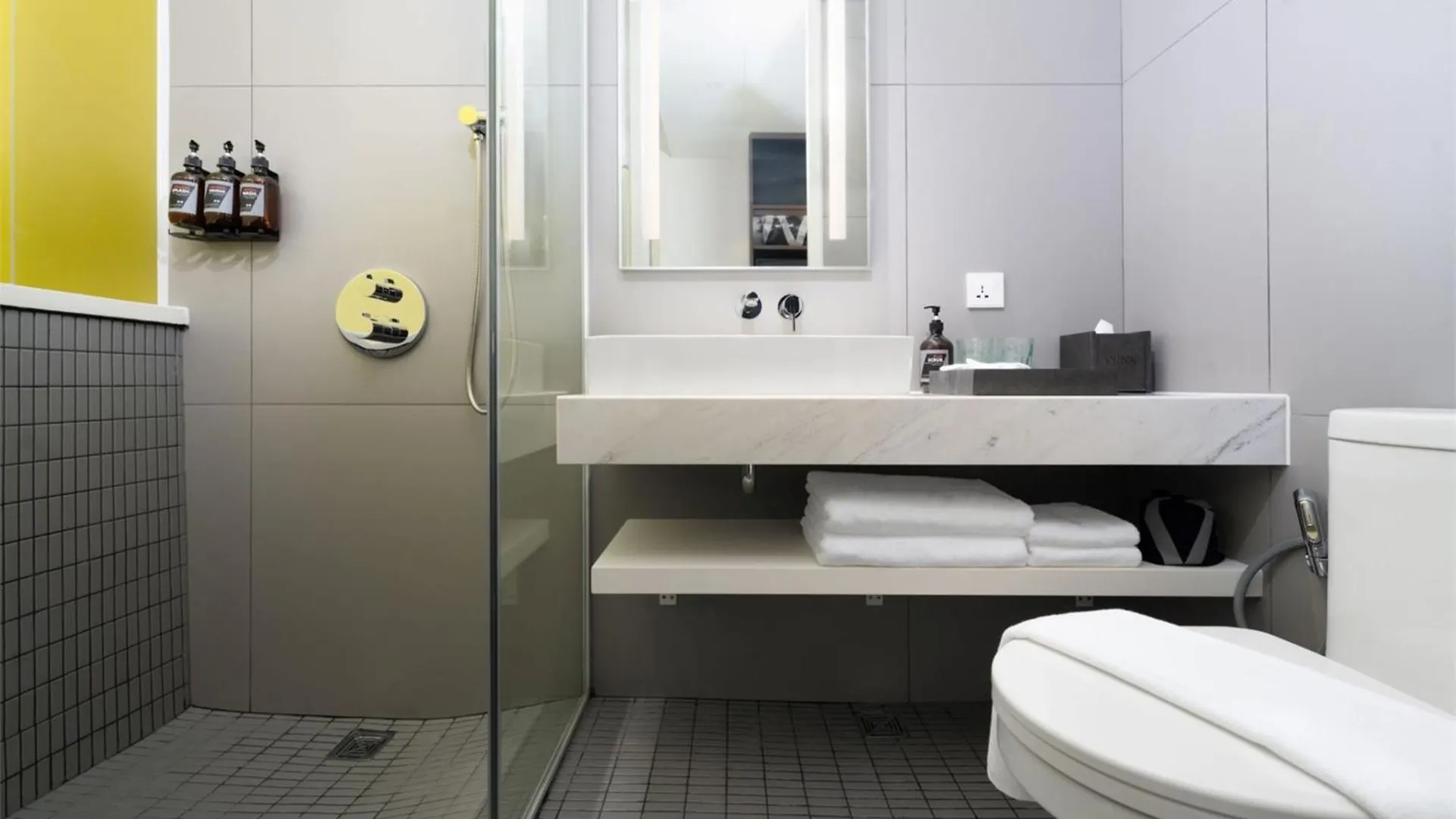 Wink Hotel Saigon Centre - 24Hrs Lifestyle Stay Ho Chi Minh City